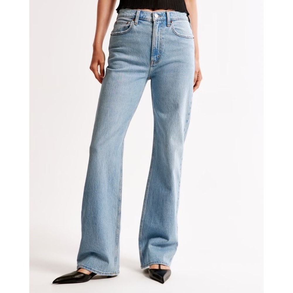 Abercrombie &‎ Fitch Curve Love 90s Relaxed Jean High Rise Light Wash 25/0